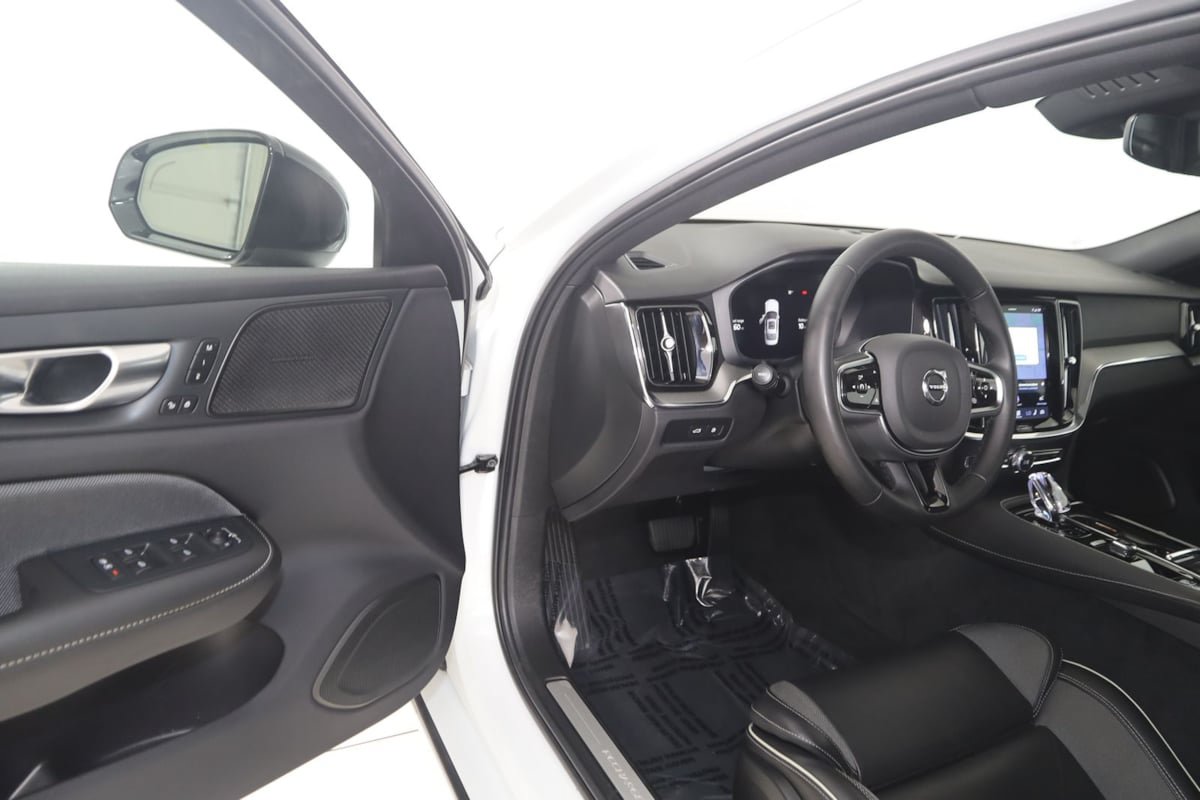 Used 2024 Volvo S60 T8 Plus AWD/4WD image 47
