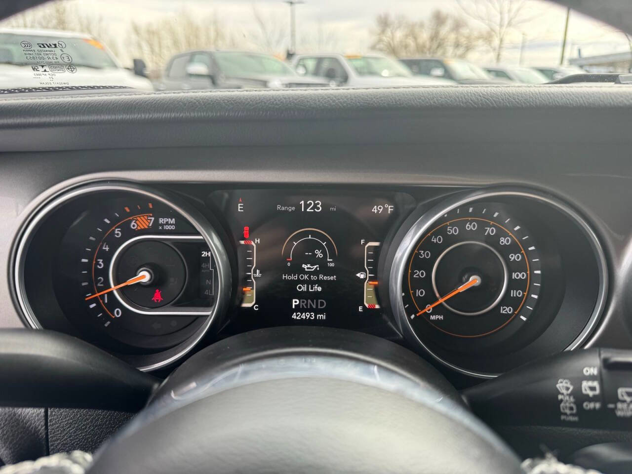 Used 2018 Jeep Wrangler Unlimited Sahara w/ Uconnect 4C Nav & Sound Group image 19