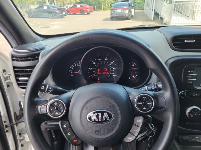 Used 2017 Kia Soul FWD image 25