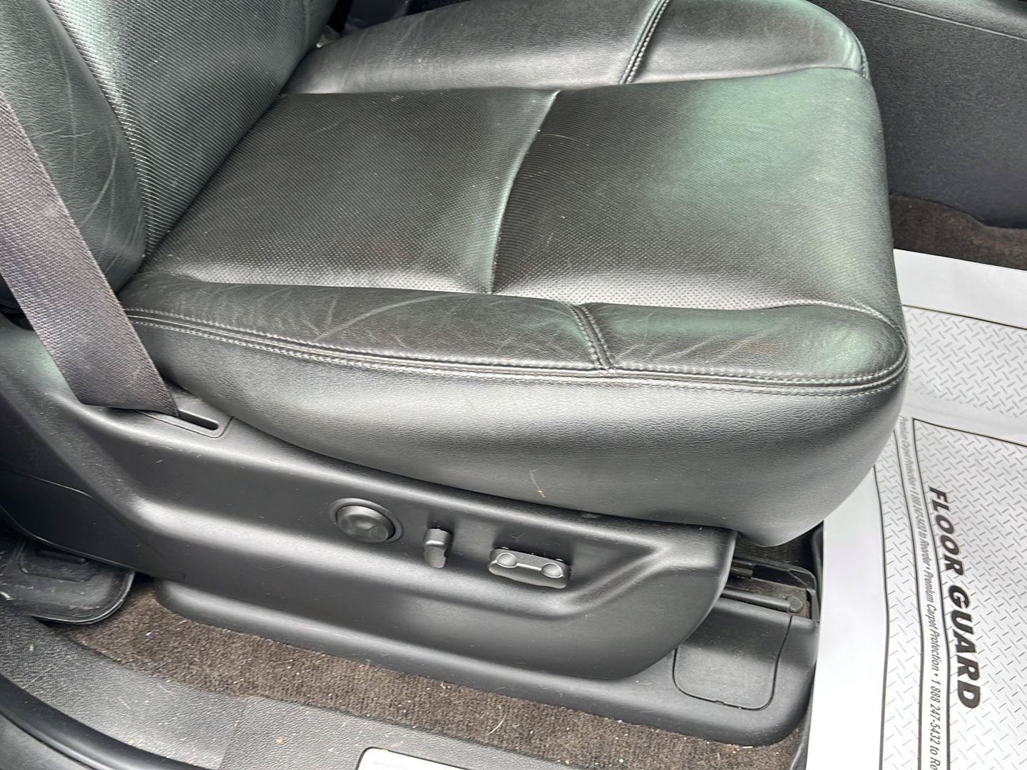 Used 2013 GMC Yukon Denali AWD/4WD image 27