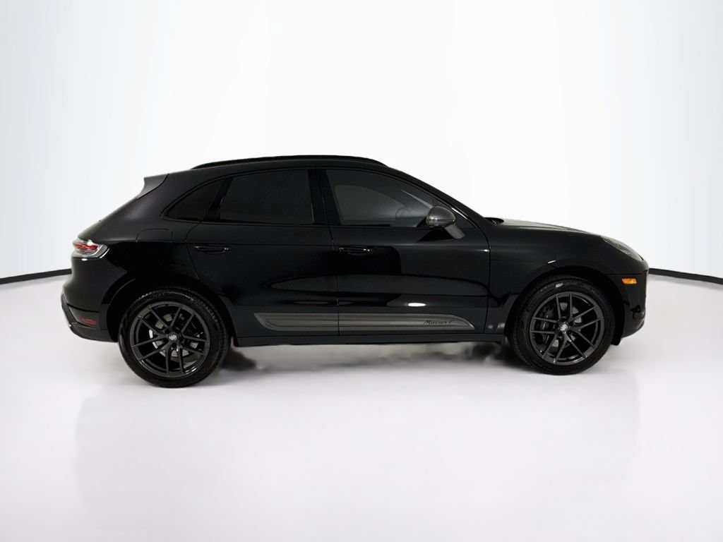 Certified 2023 Porsche Macan Turbo AWD/4WD image 8