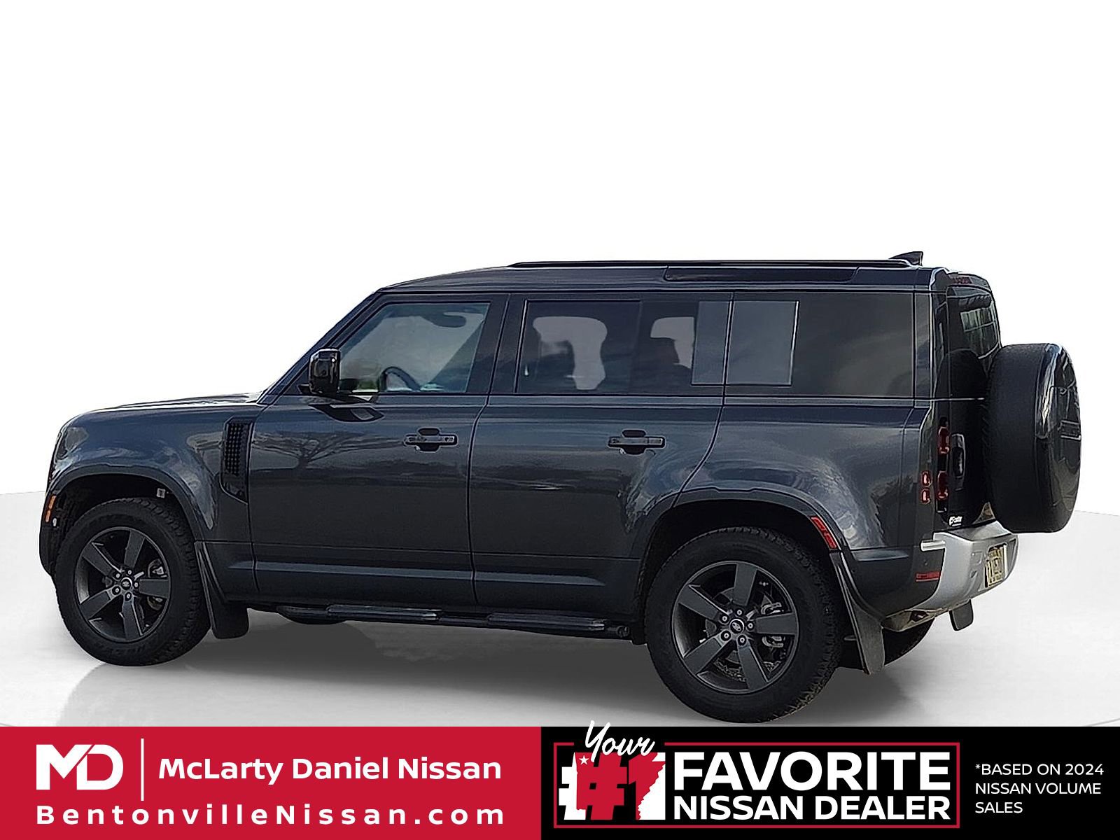 Used 2025 Land Rover Defender 110 S AWD/4WD image 4