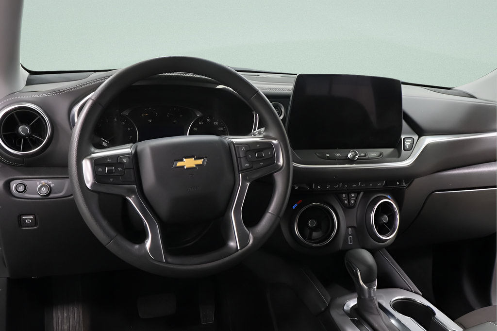 Used 2025 Chevrolet Blazer LT AWD/4WD image 9
