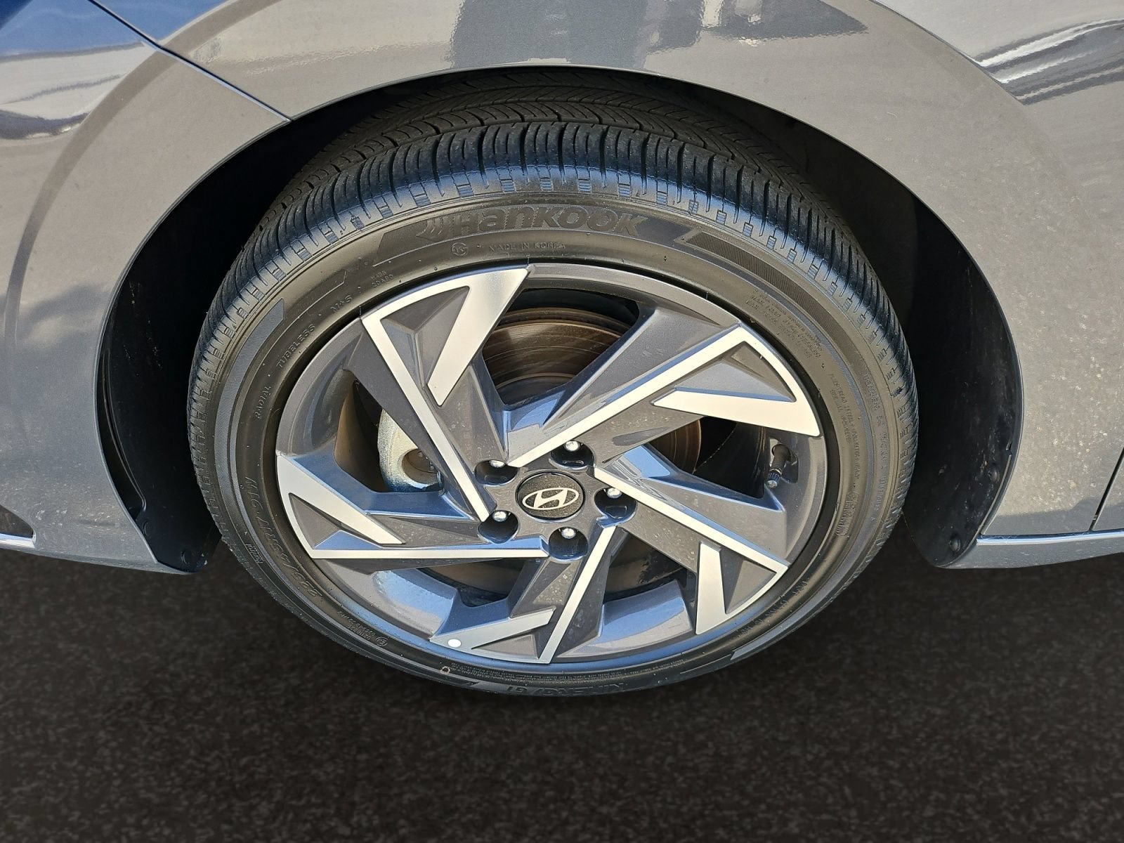 Used 2025 Hyundai Elantra SEL FWD image 40