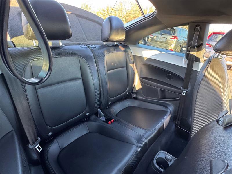 Used 2012 Volkswagen Beetle 2.5 image 36