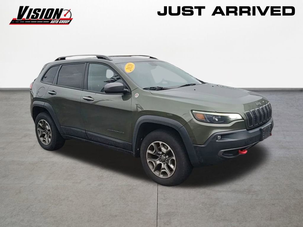 Used 2020 Jeep Cherokee Trailhawk image 3