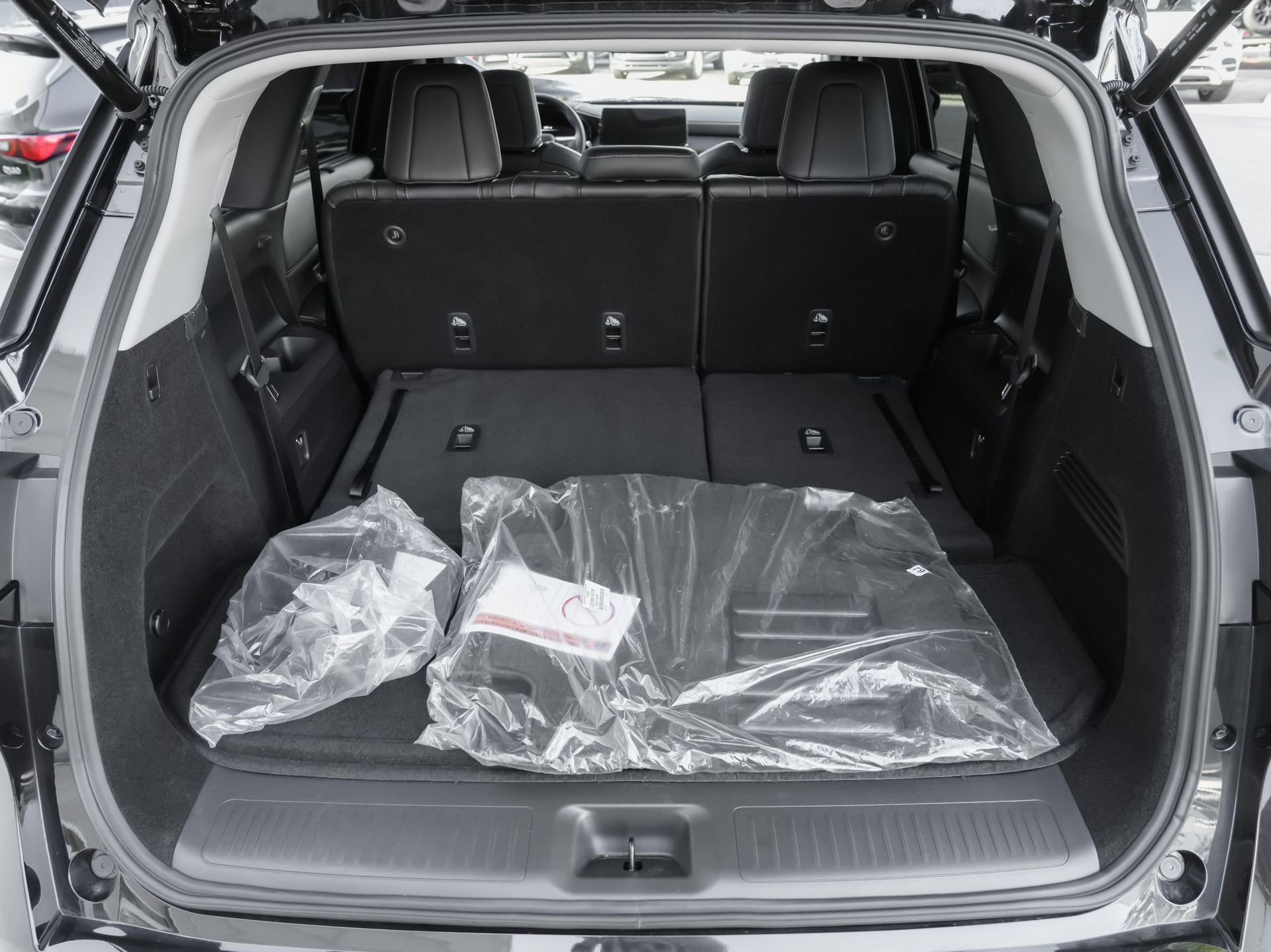 Certified 2026 INFINITI QX60 Luxe w/ Cargo Package FWD image 40