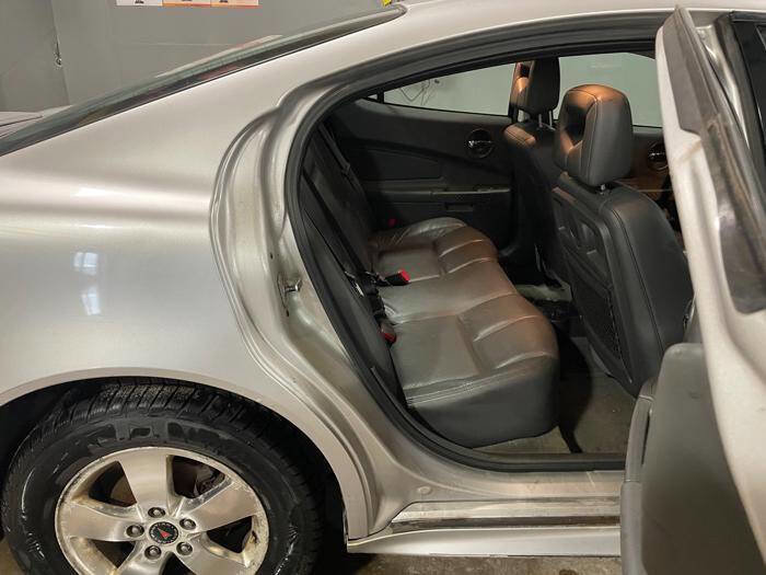 Used 2005 Pontiac Grand Prix GT w/ Leather Trim Package image 25