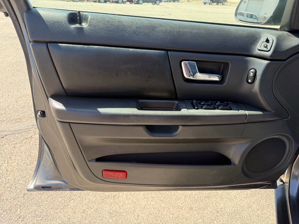 Used 2003 Ford Taurus SES FWD image 10