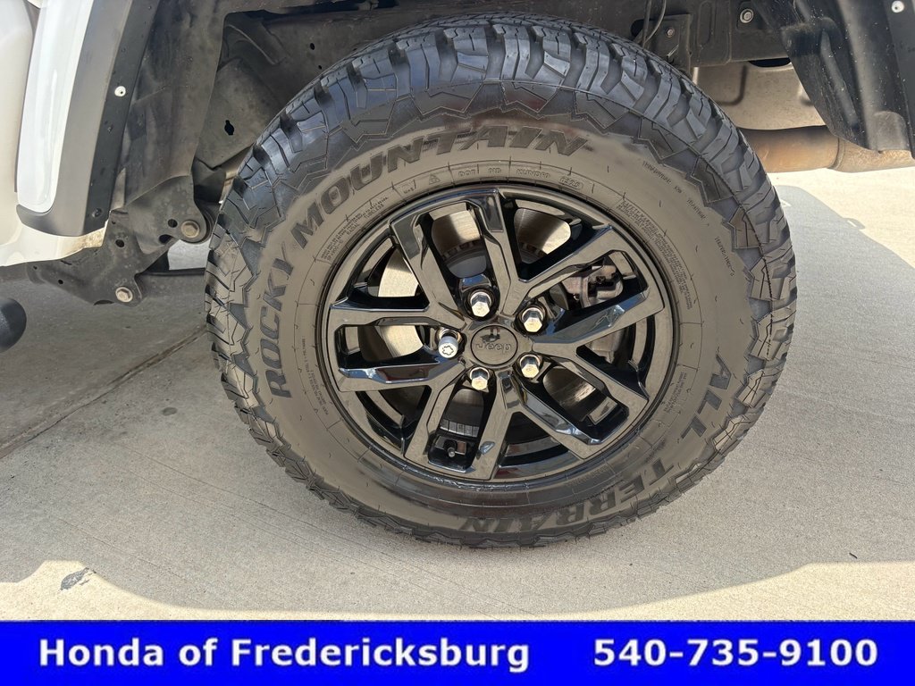 Used 2023 Jeep Gladiator Sport AWD/4WD image 31