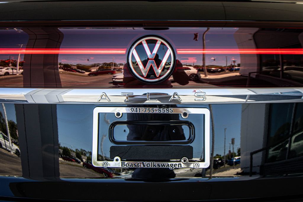 New 2026 Volkswagen Atlas Cross Sport SEL Premium R-Line AWD/4WD image 18