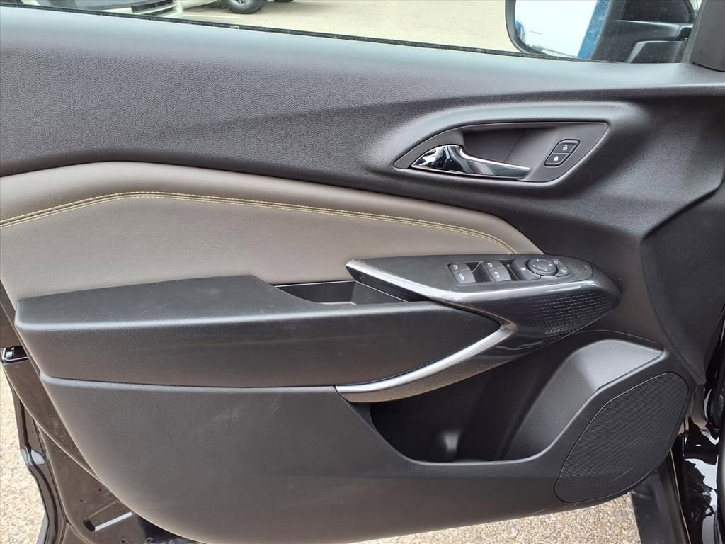 New 2026 Chevrolet Trax ACTIV w/ Driver Confidence Package image 12