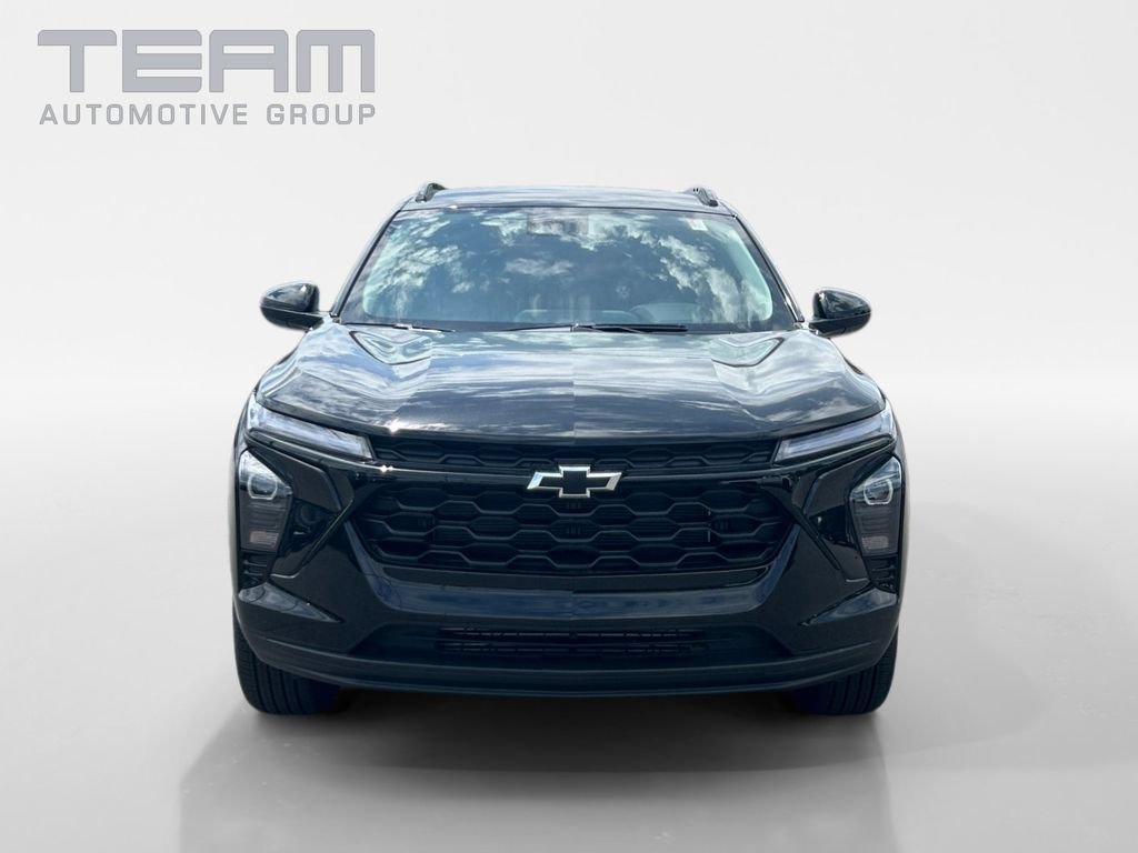 Used 2026 Chevrolet Trax LT w/ Driver Confidence Package FWD image 2