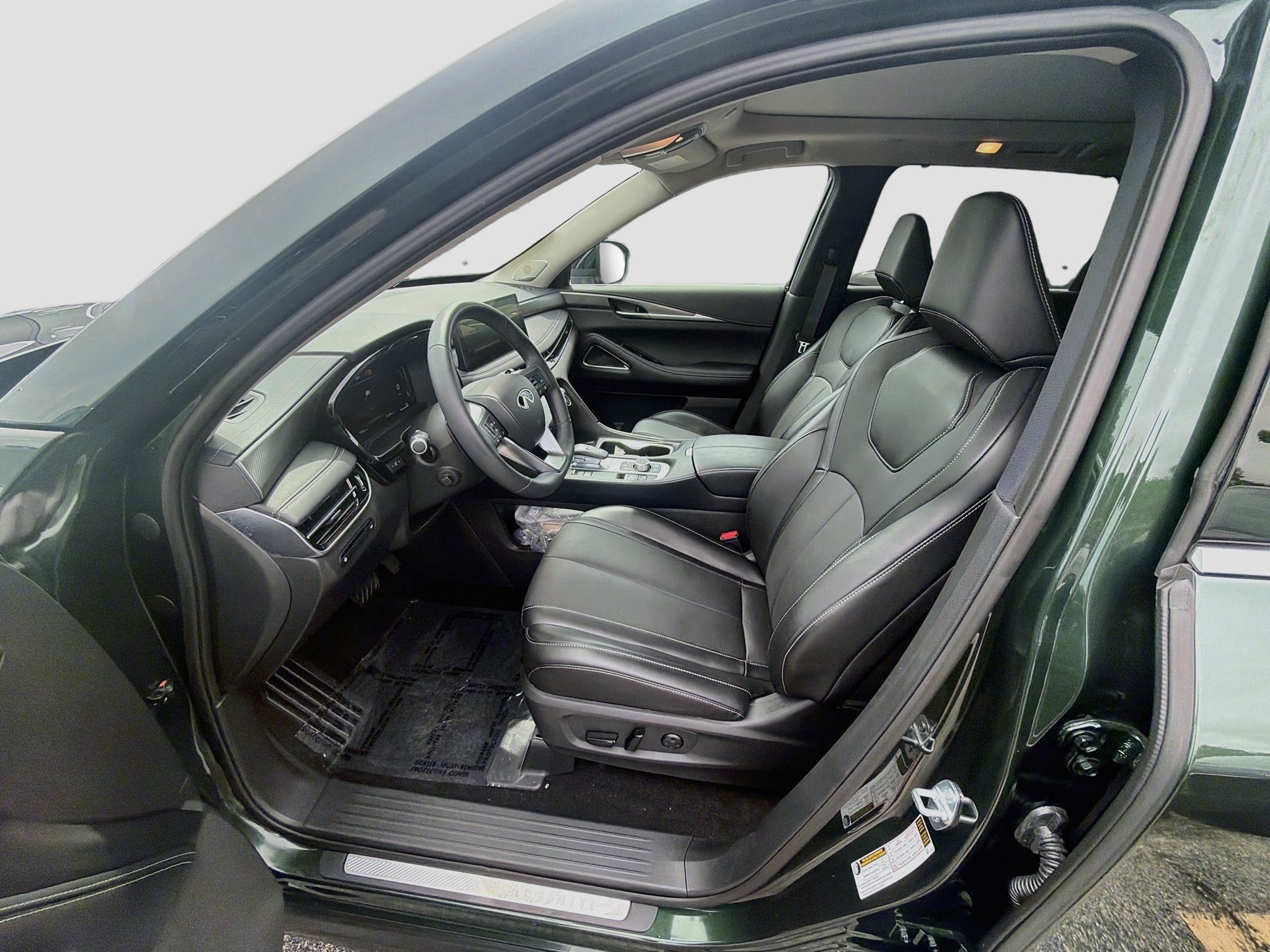 Used 2026 INFINITI QX60 Luxe w/ Family Package FWD image 19
