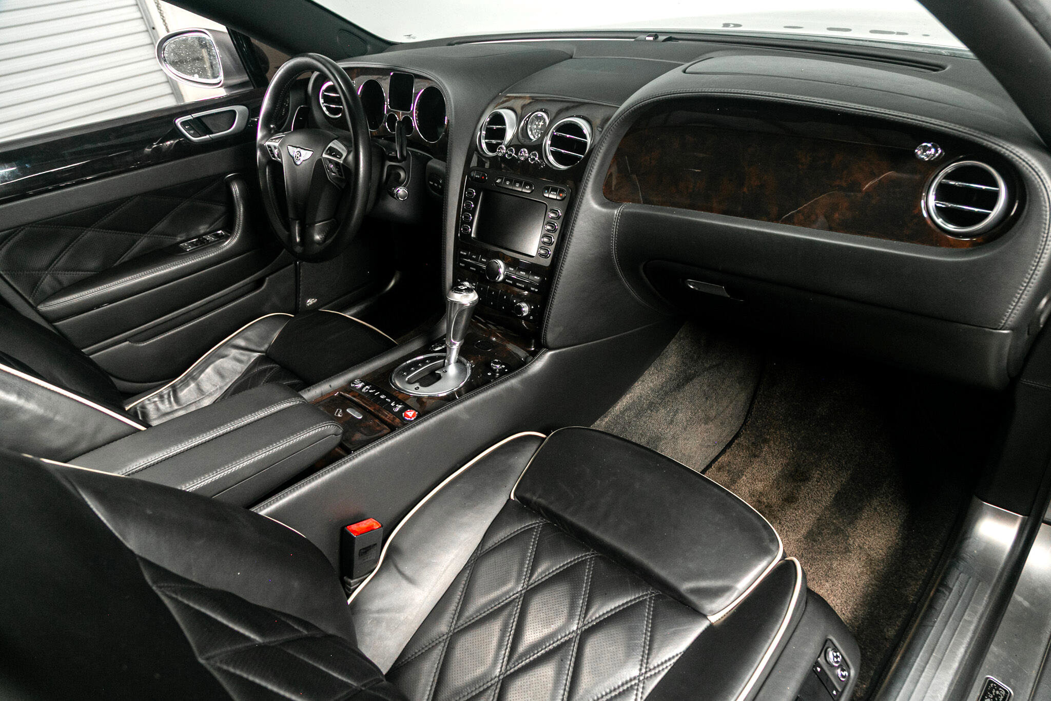 Used 2009 Bentley Flying Spur Flying Spur Speed w/ Convenience Specification Pkg image 10