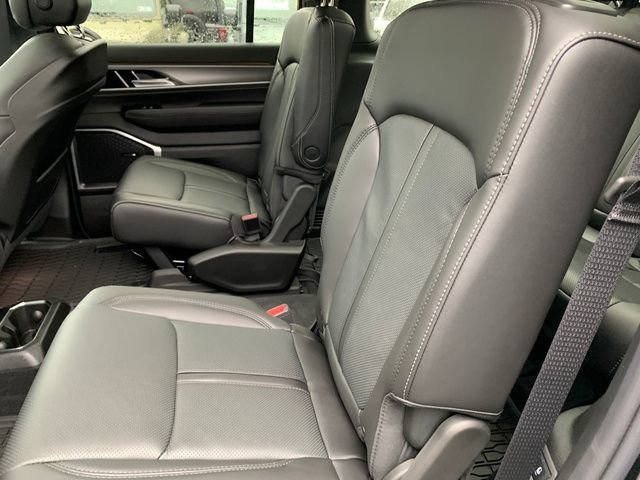 New 2026 Jeep Grand Wagoneer 4WD w/ Premium Group I image 12
