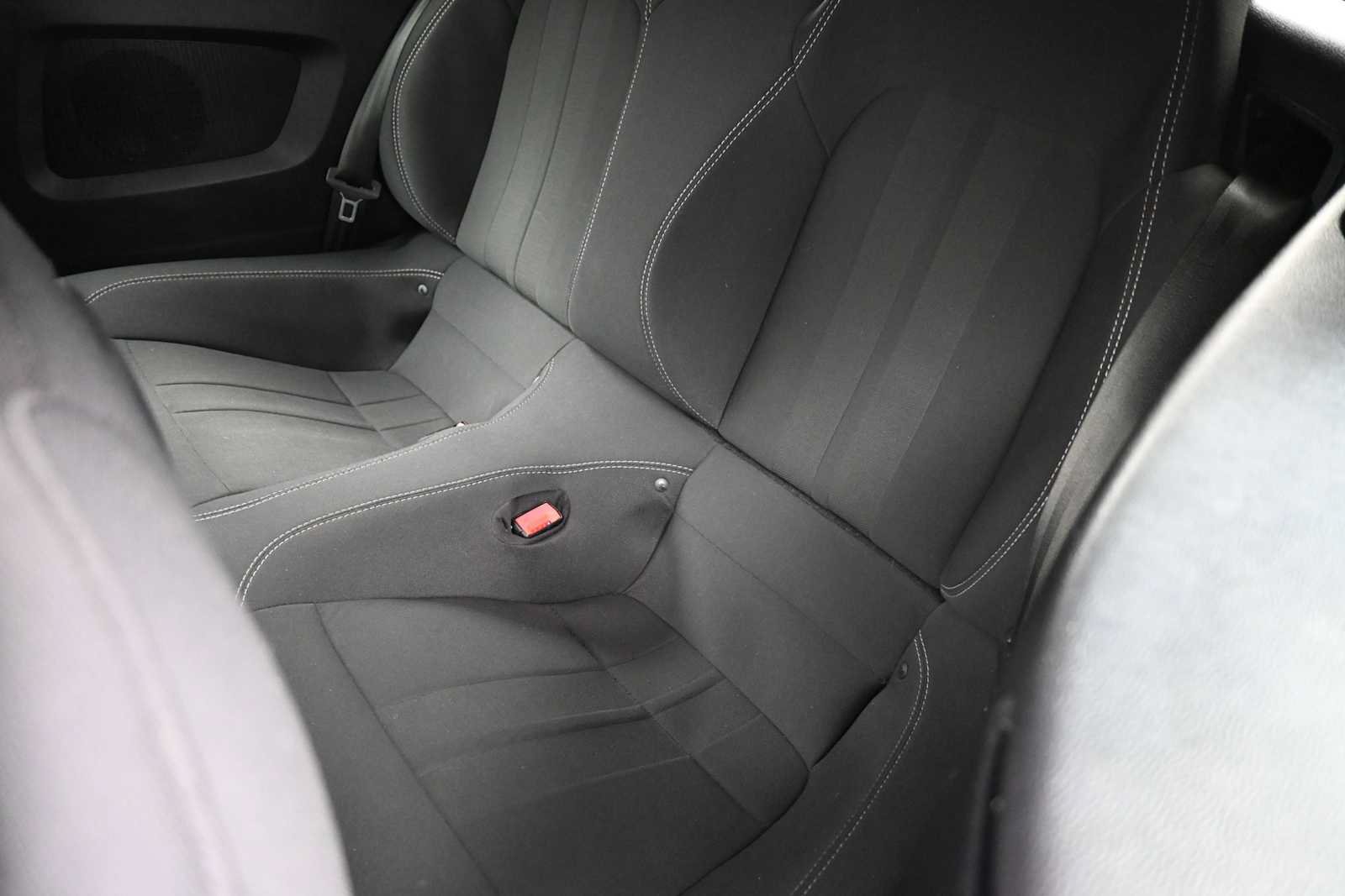 Used 2019 Ford Mustang Convertible RWD image 21