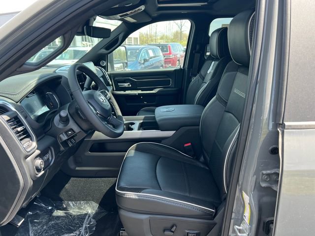 New 2026 RAM 2500 Laramie AWD/4WD image 4