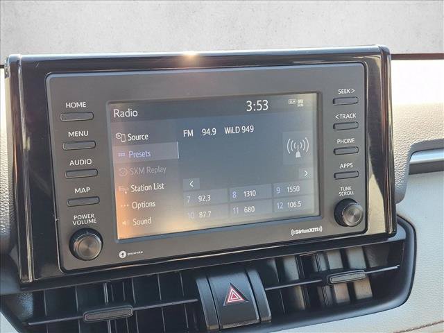 Used 2022 Toyota RAV4 XLE w/ Convenience Package FWD image 14