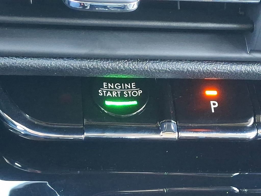 Certified 2023 Lincoln Corsair AWD image 25