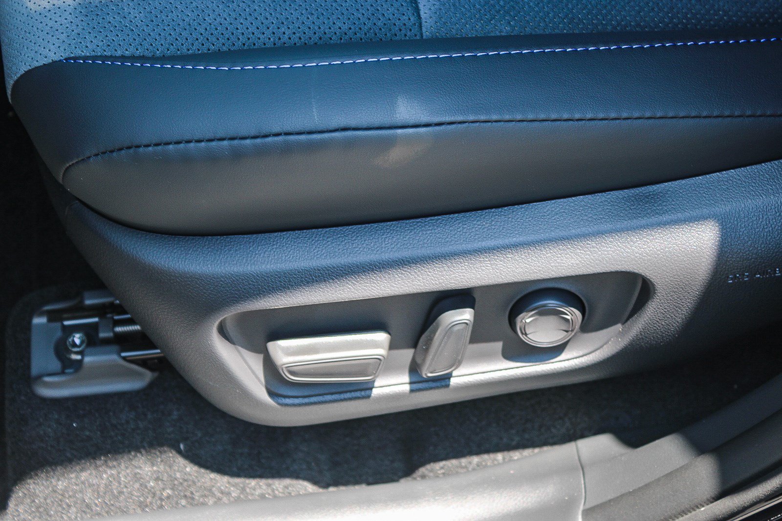 New 2026 Toyota RAV4 XSE AWD/4WD image 24
