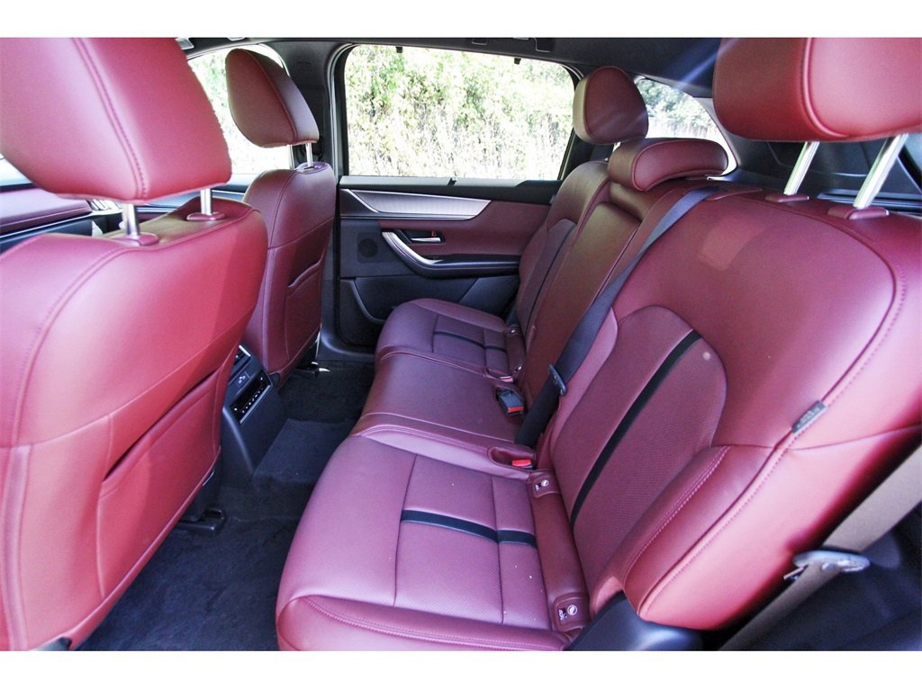 New 2025 MAZDA CX-70 Plug-In Hybrid w/ Premium Plus image 11