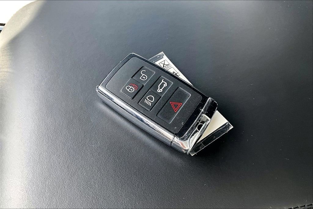 Used 2025 Land Rover Range Rover Sport Dynamic SE image 10