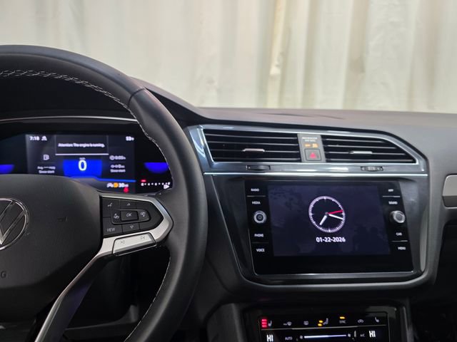 Certified 2023 Volkswagen Tiguan SE w/ Panoramic Sunroof Package image 17