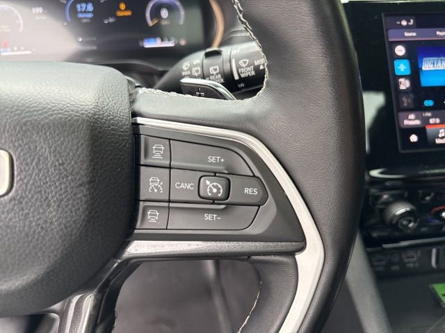 Used 2022 Jeep Grand Cherokee L Laredo AWD/4WD image 22