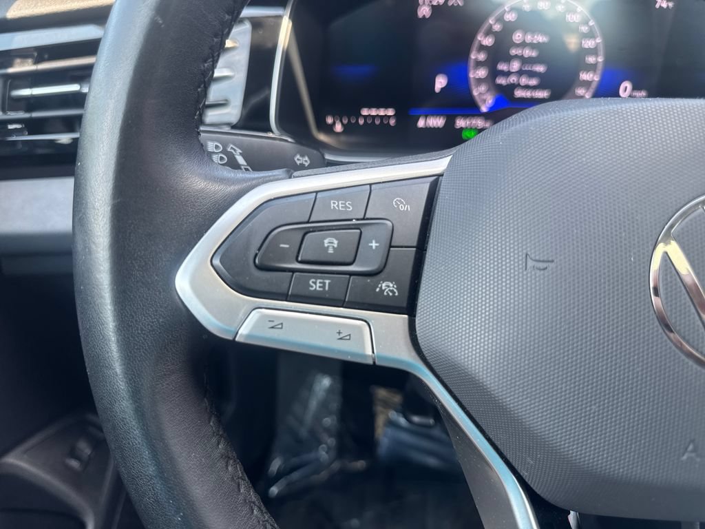 Used 2025 Volkswagen Jetta SE FWD image 29