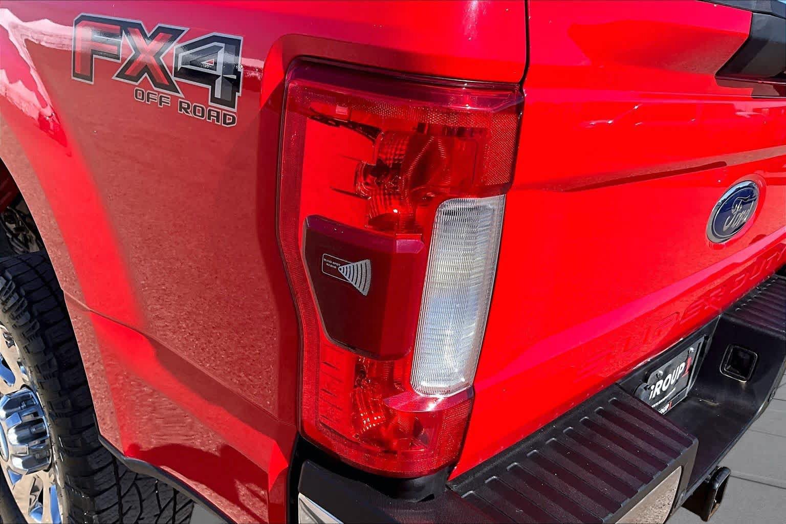 Used 2017 Ford F350 Lariat w/ Chrome Package AWD/4WD image 32