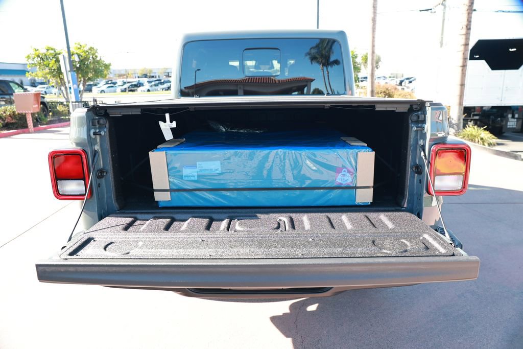 New 2026 Jeep Gladiator Sport image 32