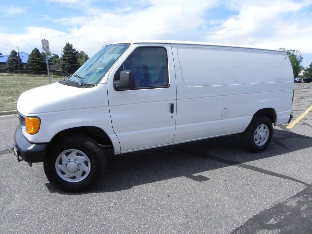 Used 2007 Ford E-250 and Econoline 250 RWD image 3
