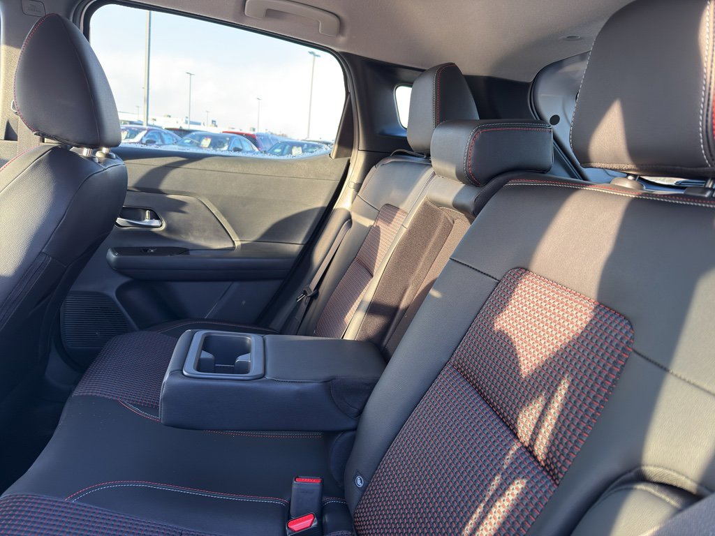 New 2026 Nissan Kicks SR image 32