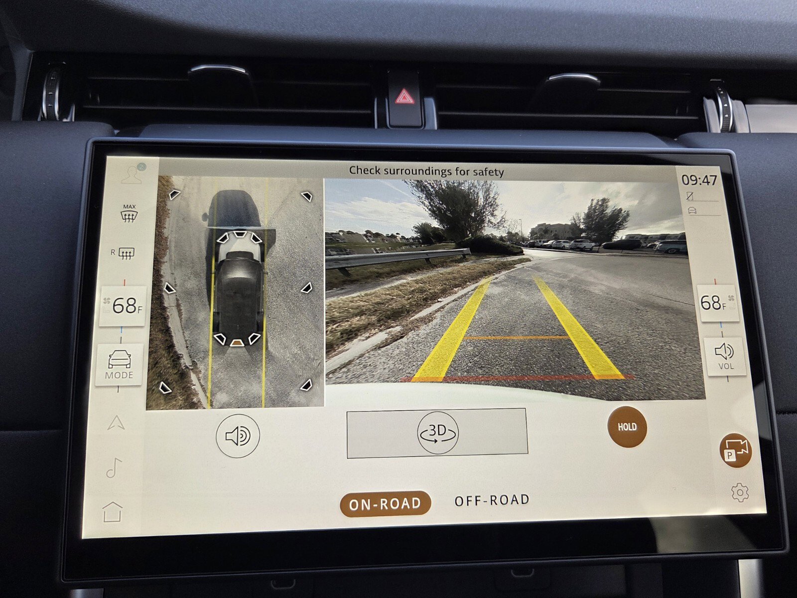 Used 2025 Land Rover Discovery Sport S image 12