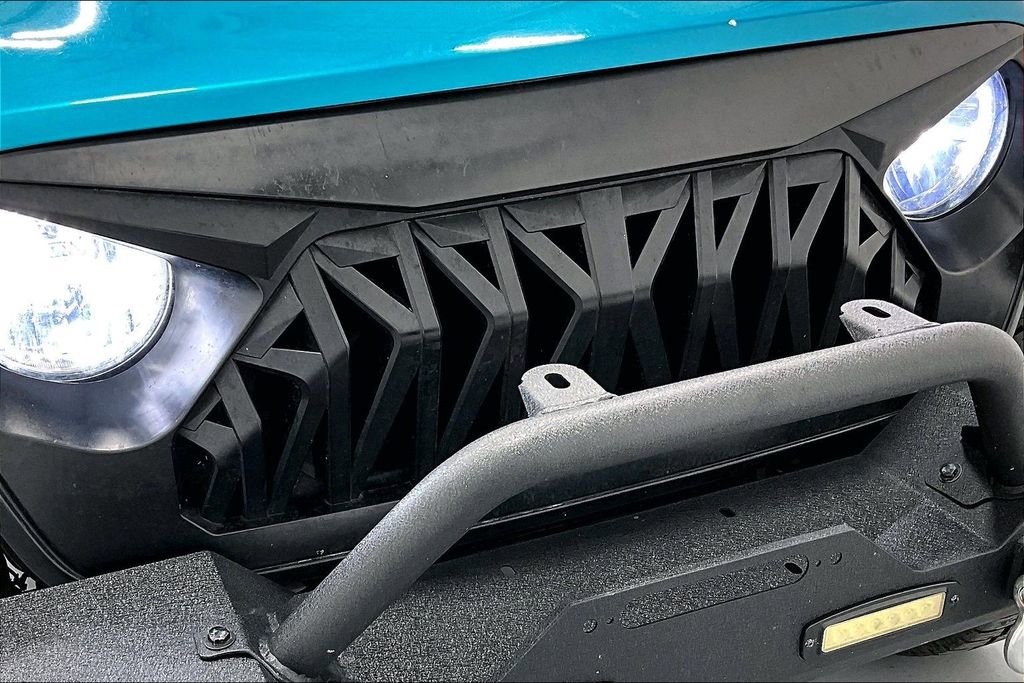 Used 2020 Jeep Wrangler Unlimited Sahara image 37