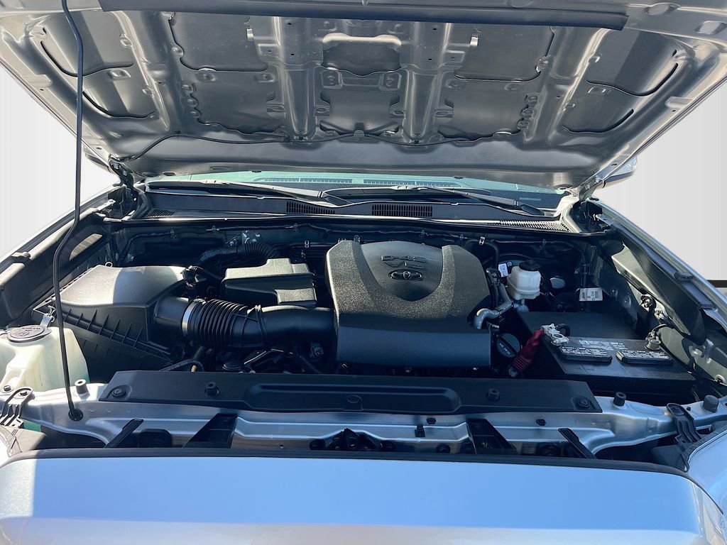 Used 2023 Toyota Tacoma SR5 RWD image 28