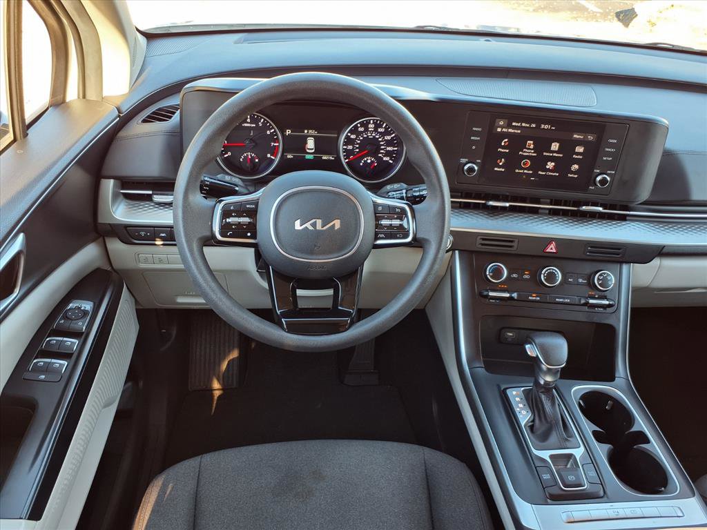 Used 2024 Kia Carnival LX image 14
