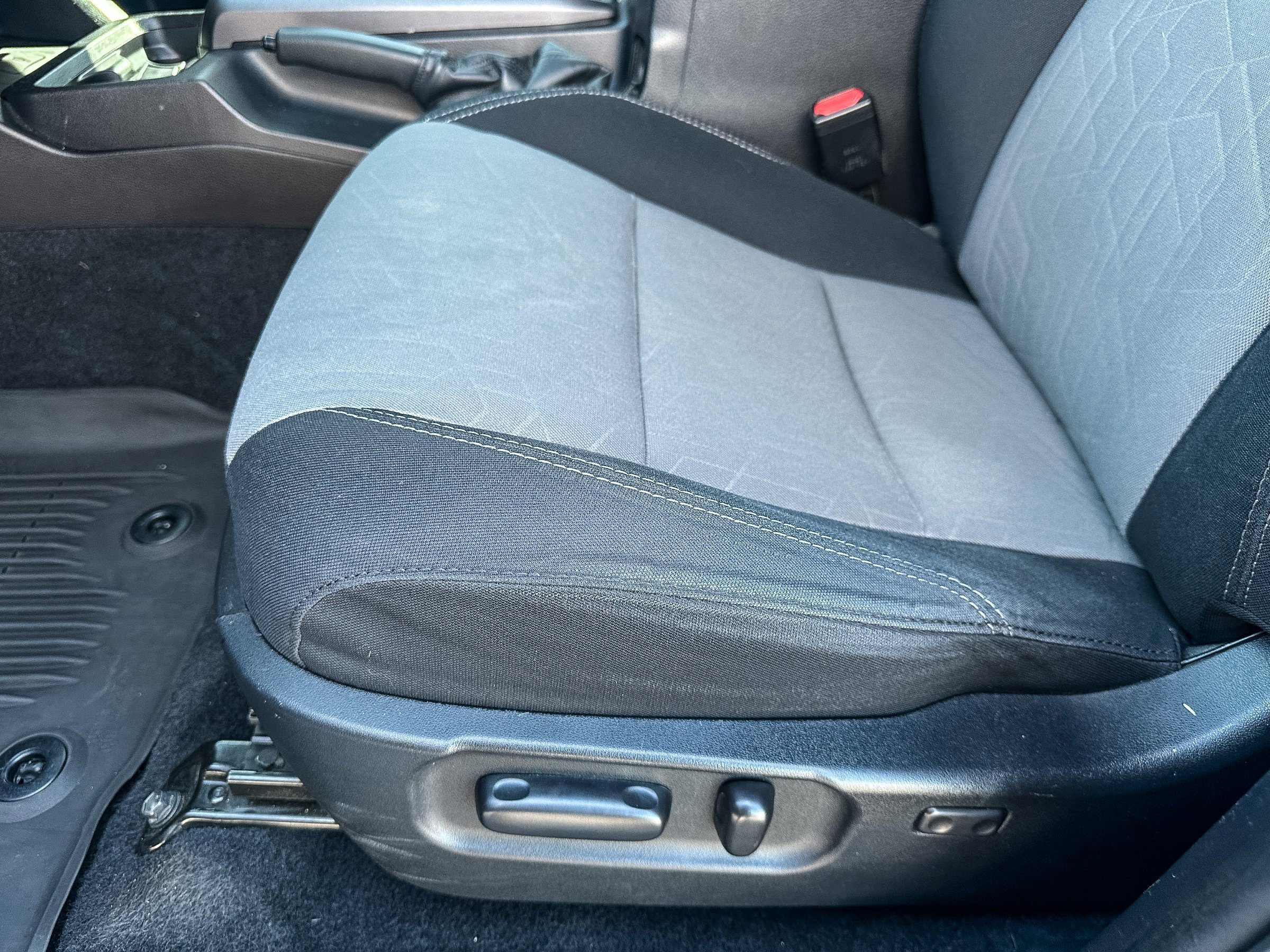 Used 2020 Toyota Tacoma TRD Off-Road w/ Technology Package image 15