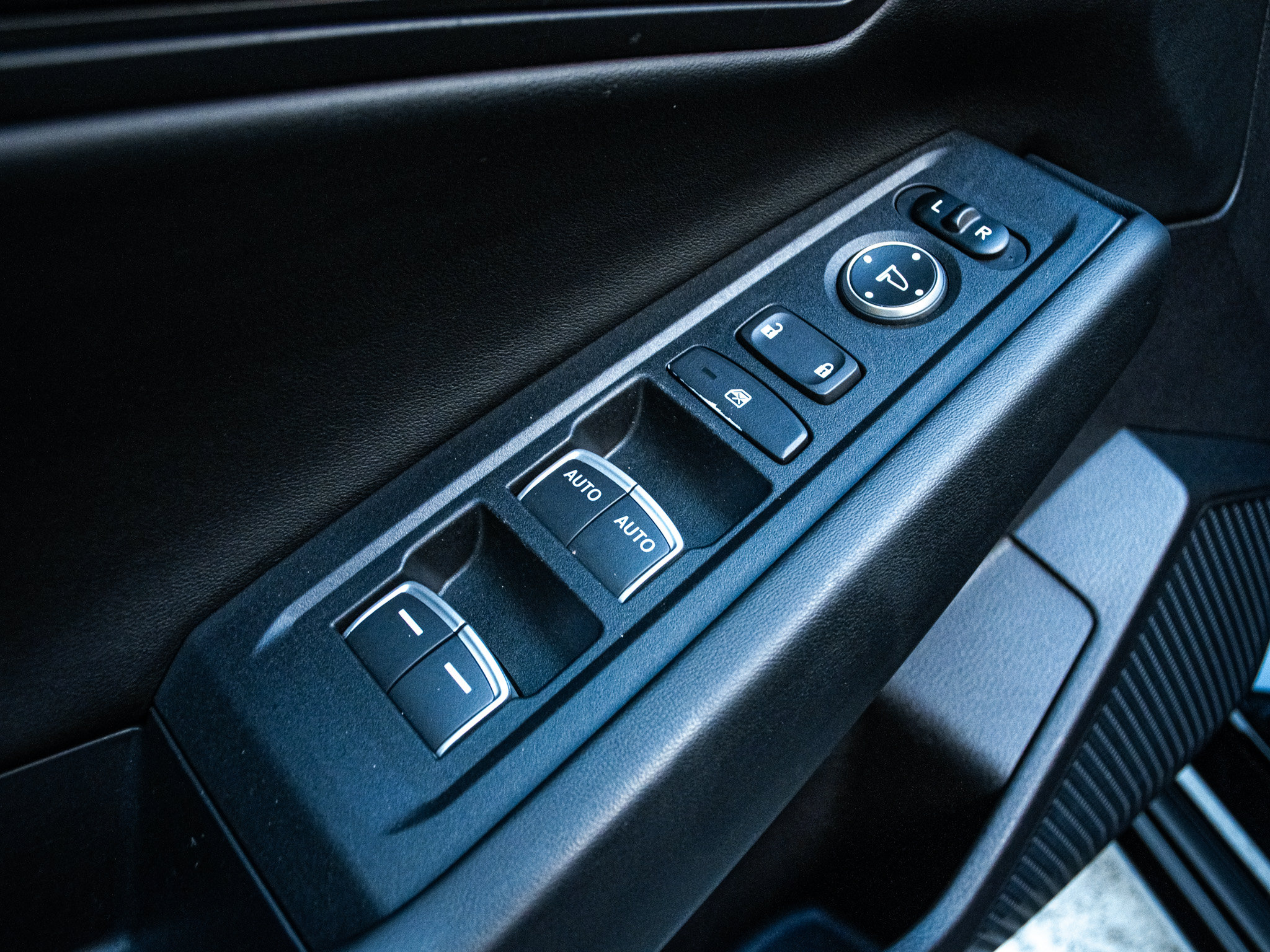 Used 2025 Honda Accord EX-L image 15