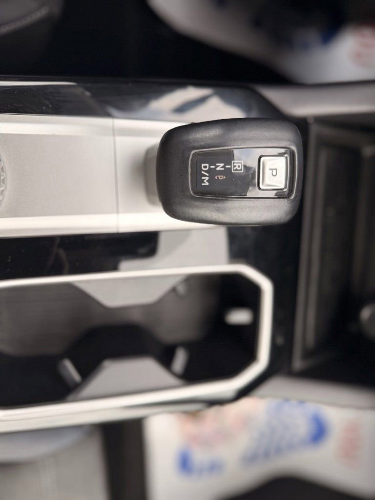 Used 2025 Mitsubishi Outlander SE FWD image 18