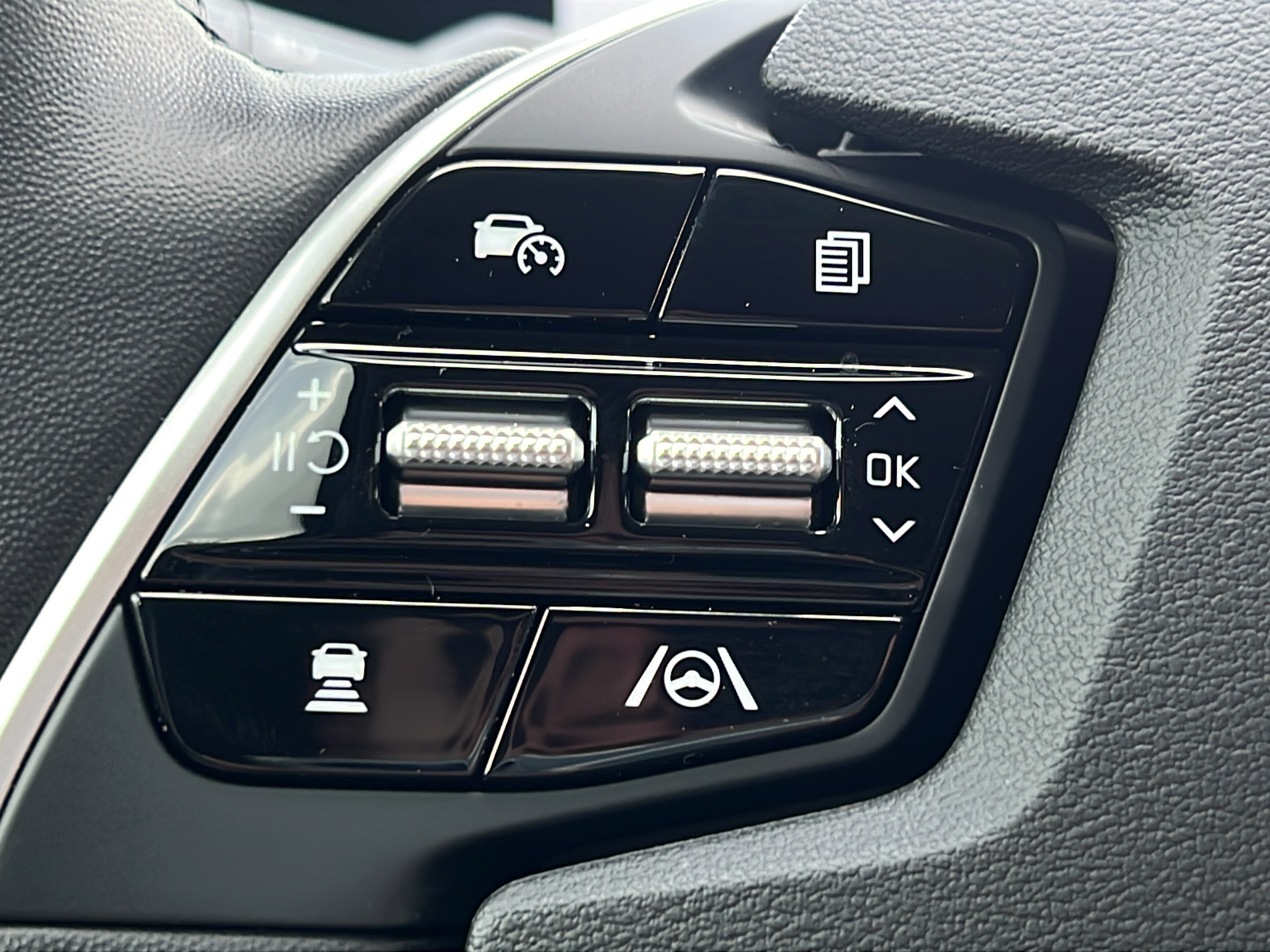 Certified 2023 Kia EV6 Wind AWD/4WD image 18