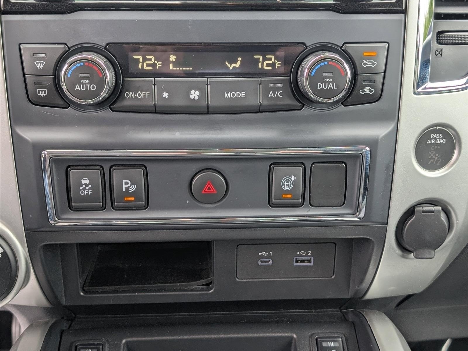 Used 2020 Nissan Titan SV w/ SV Convenience Package AWD/4WD image 26