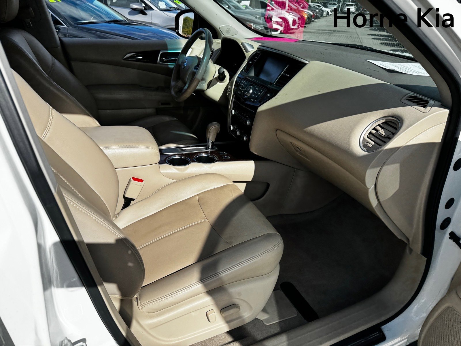 Used 2014 Nissan Pathfinder SL w/ SL Tech Package image 26