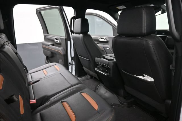 Used 2025 GMC Sierra 2500 AT4 AWD/4WD image 14