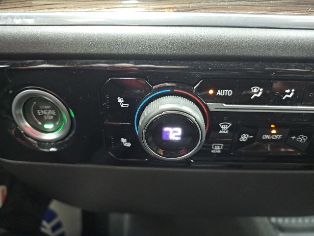 Used 2023 Chevrolet Silverado 1500 LT image 9