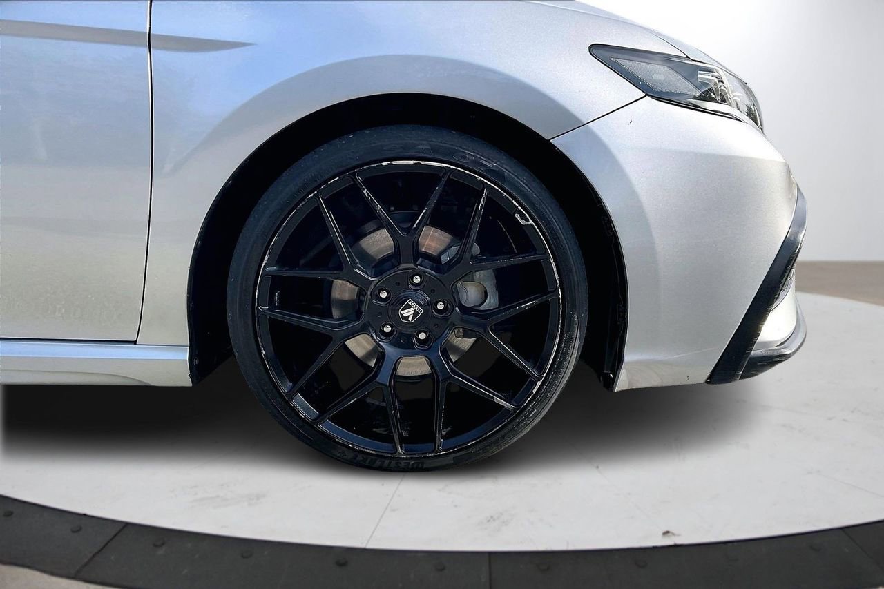 Used 2021 Toyota Camry SE image 32