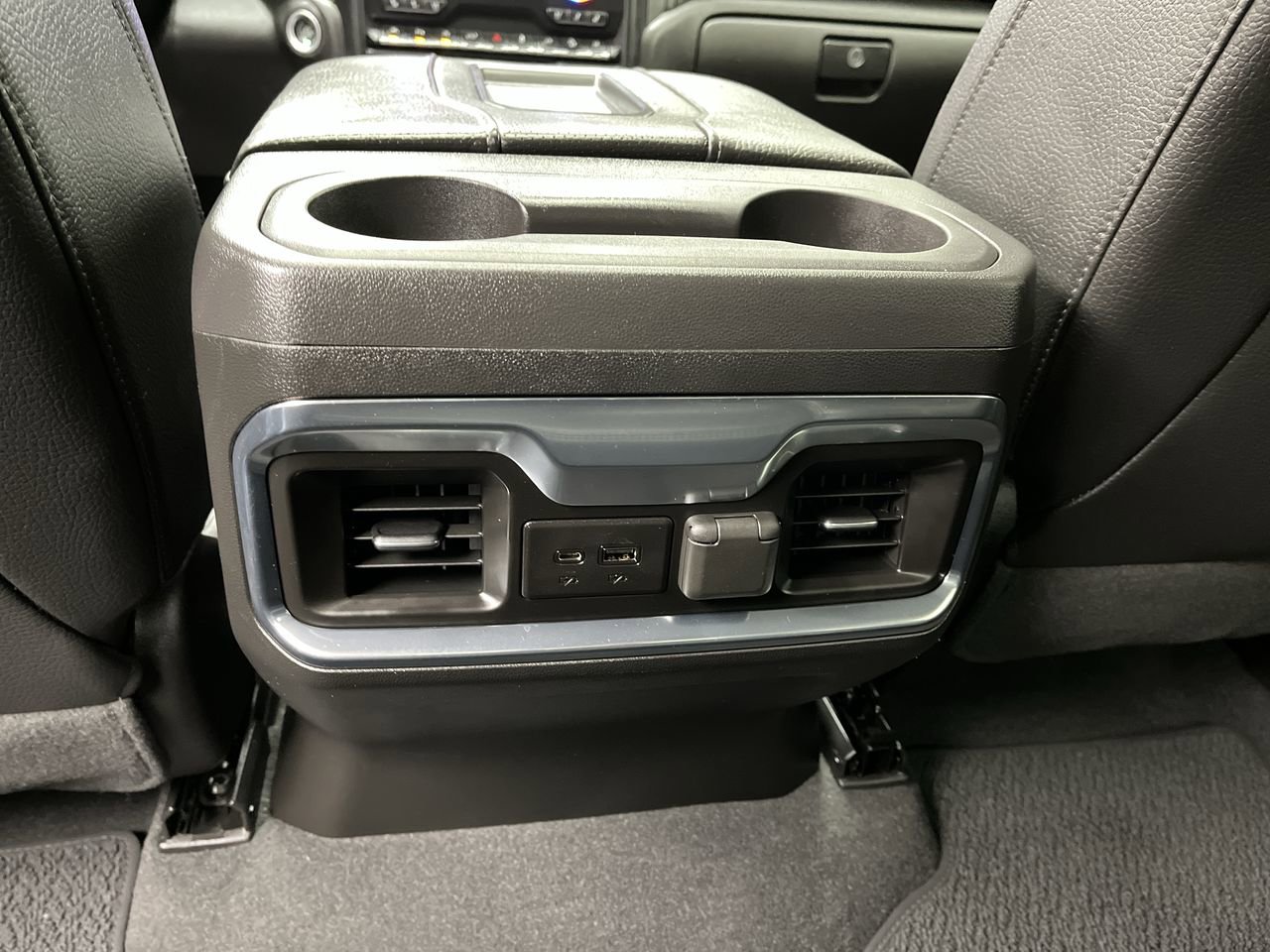 Certified 2022 GMC Sierra 1500 Denali w/ Denali Premium Package AWD/4WD image 14