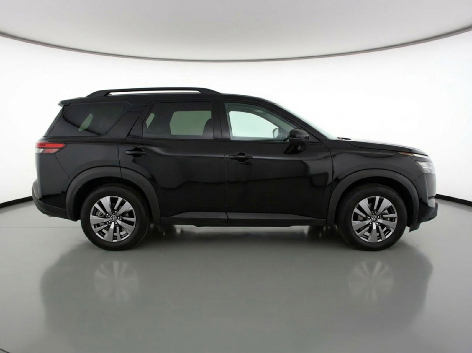 Used 2025 Nissan Pathfinder SV AWD/4WD image 11