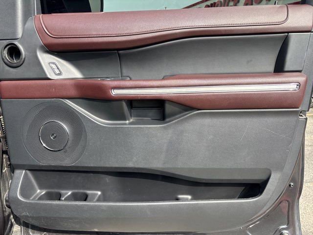 Used 2023 Ford Expedition Limited image 67